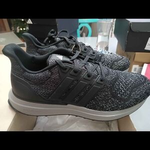 Adidas Ultradream Black and Gray Sneakers